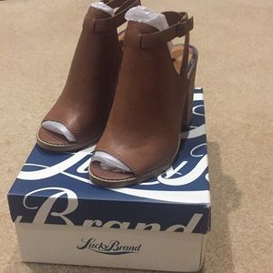 NWT Lucky brand shoes